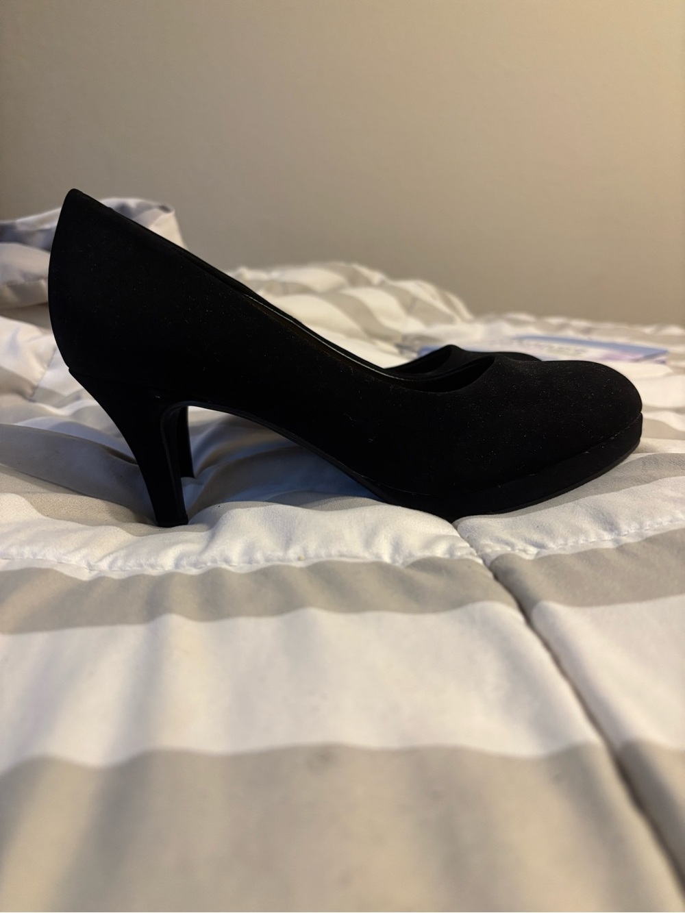 Manhattan Collection 2” Black Heels